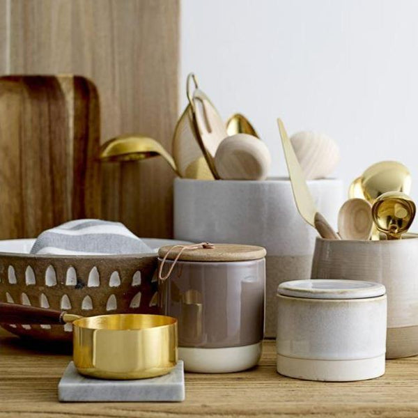 Cake Server - Pinecone Trading Co.